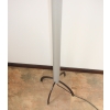 Minimalistyczna lampa stojąca z lat 80.